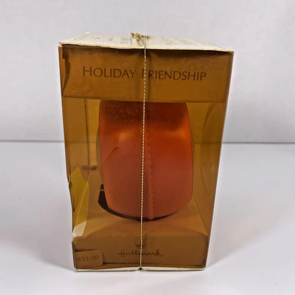 1984 Holiday Friendship Friends Peek‎ Thru Hallmark Ornament 3D Diorama